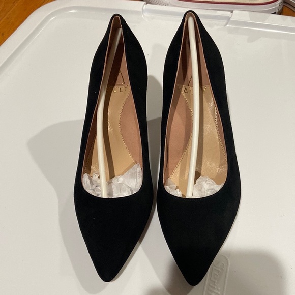 Designer Ally Heels. Made in Shanghai. Size 5 - Picture 8 of 9
